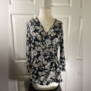 EUC Anne Klein Jungle Print Blouse (Size Small)